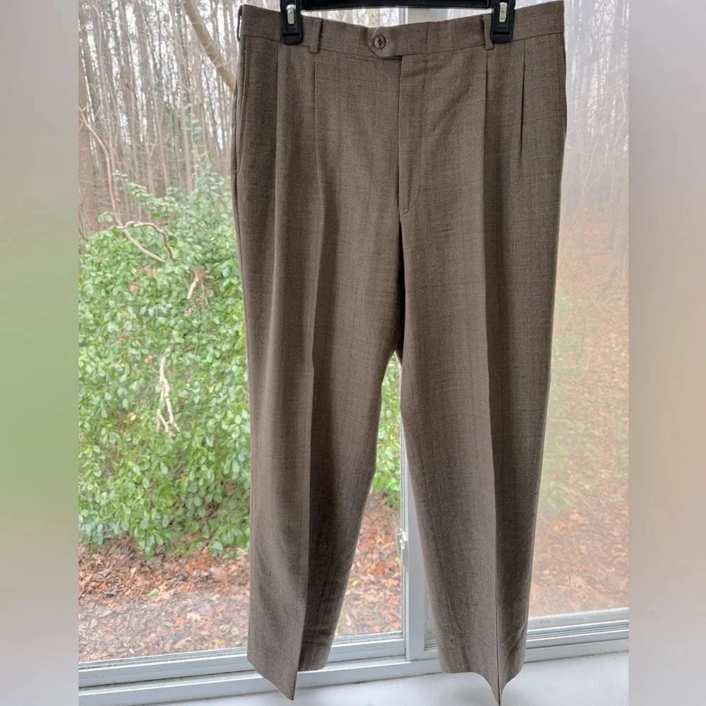 RARE Vintage Berry Burk of Virginia 100% men’s wool tweed pattern pants. Pleated